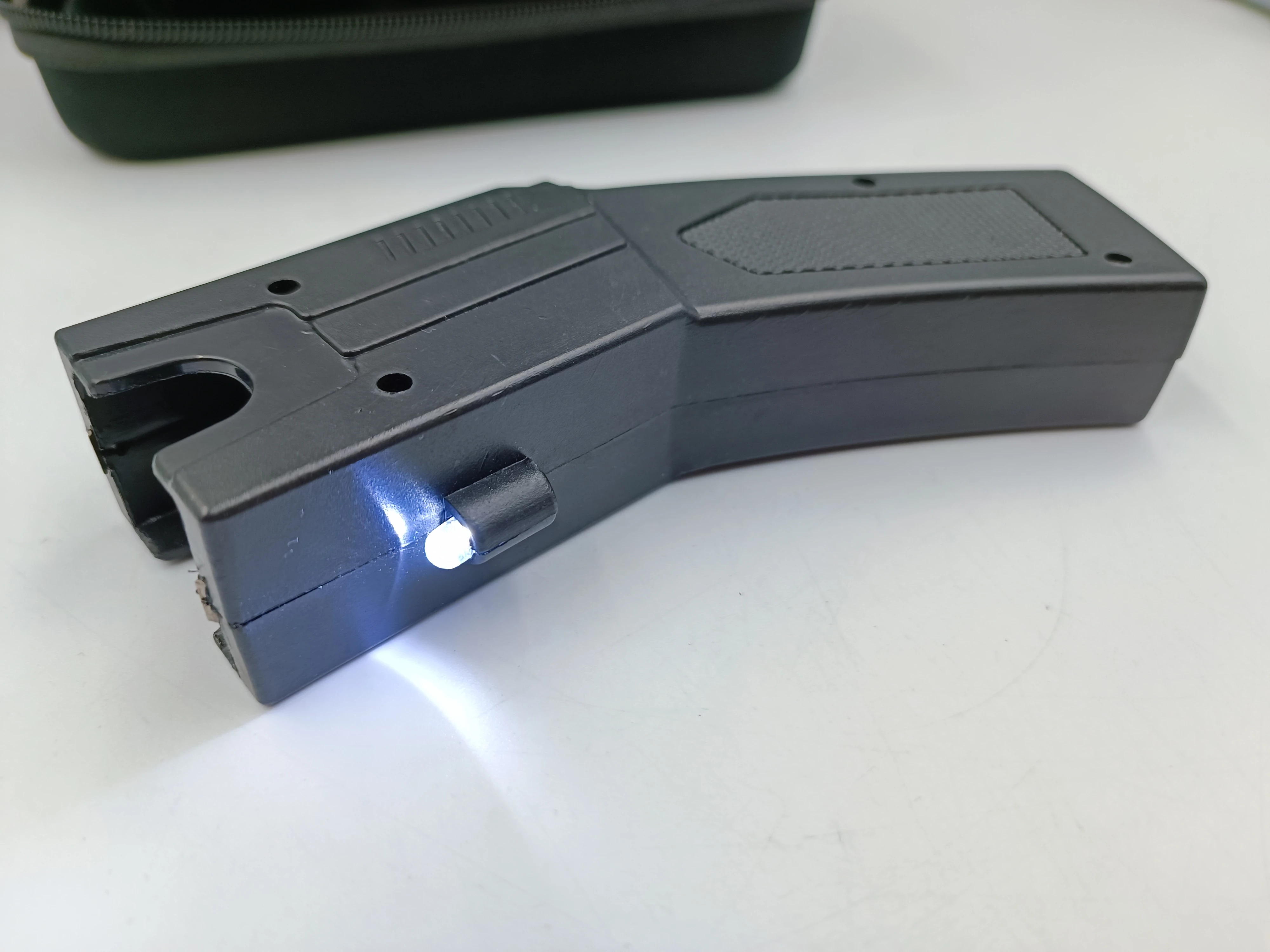 paralizator-blackfire-blaster-black-3-naboje-etui-kod-producenta-6970422012438