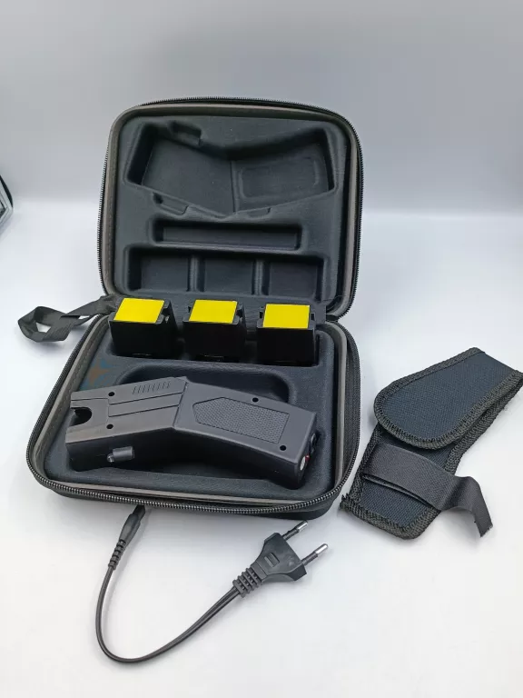 paralizator-blackfire-blaster-black-3-naboje-etui-bronowicka-80-krakow