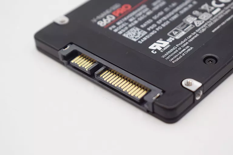 DYSK SSD SAMSUNG 860 PRO 256GB 2,5" (MZ-76P256)