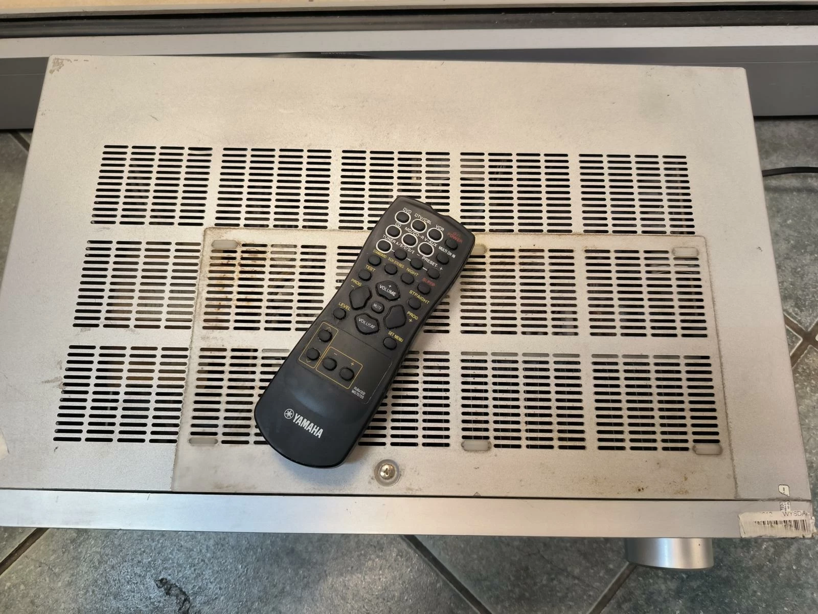 amplituner-yamaha-htr-5930-polecamy-kolor-srebrny