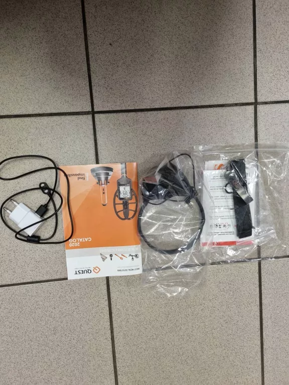 QUEST Q30 WYKRYWACZ METALI
