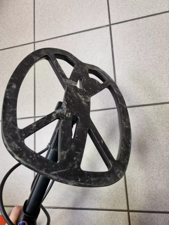 quest-q30-wykrywacz-metali-marka-quest