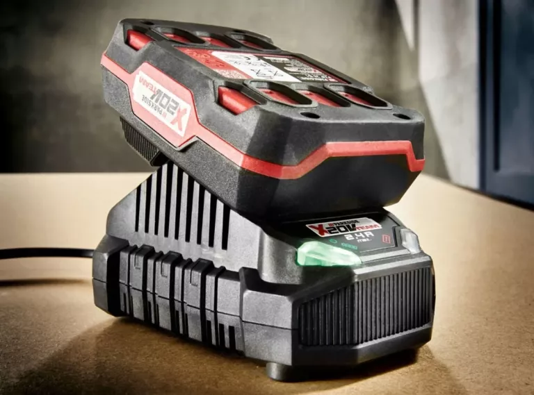 AKUMULATOR I SZYBKA ŁADOWARKA PARKSIDE X20V