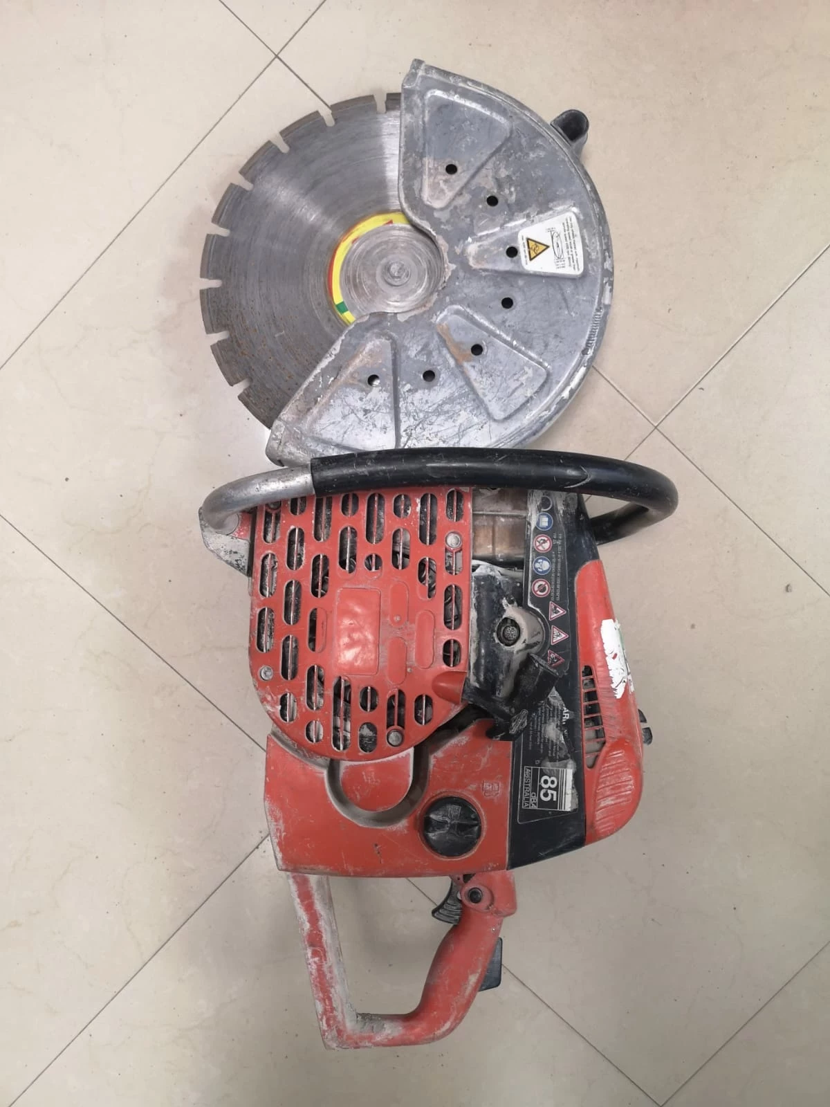 pila-do-betonu-dolmar-pc-6414-tarcza-opis-marka-dolmar