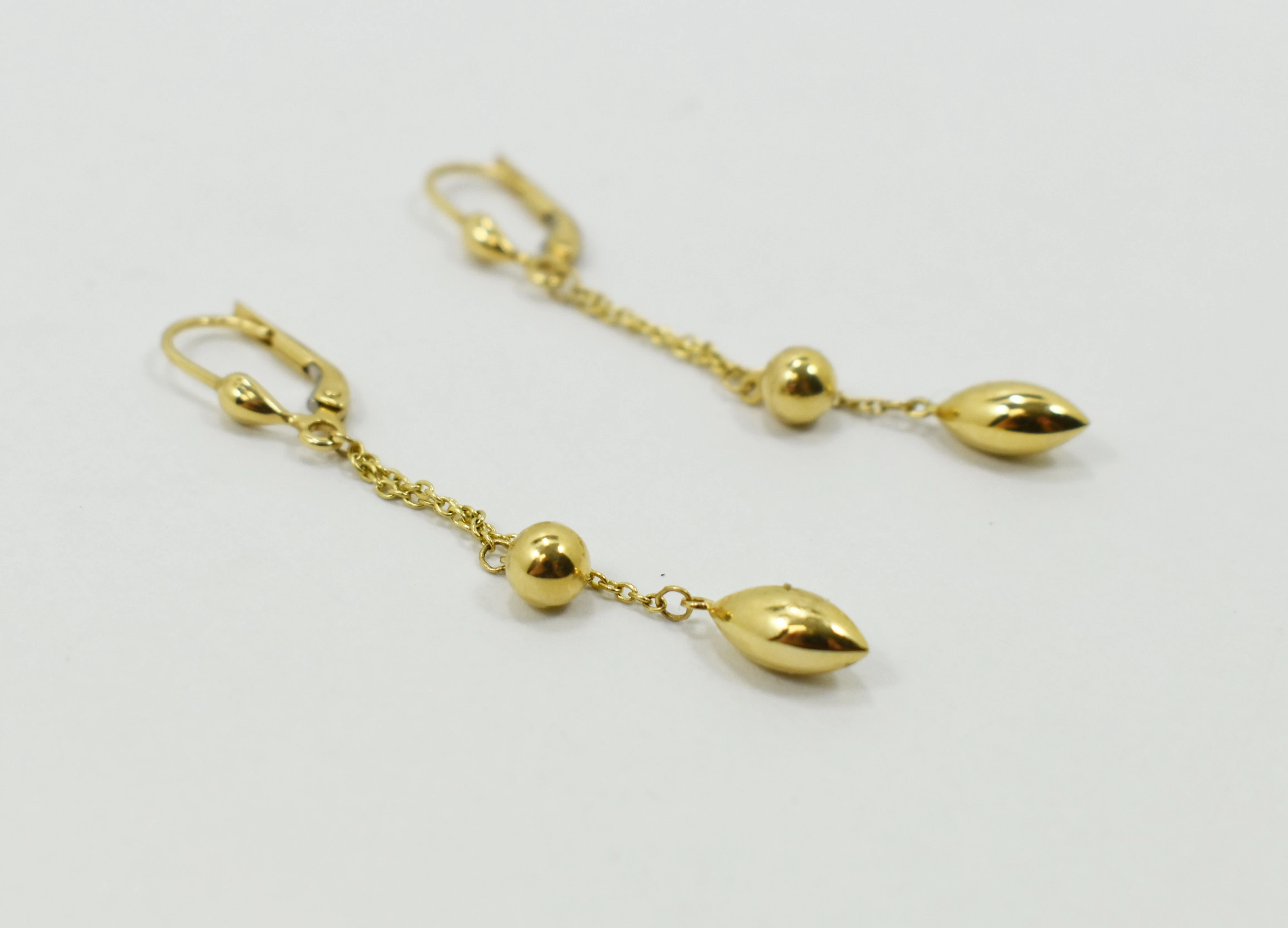 zlote-dlugie-kolczyki-585-224-rodzaj-bigla-zatrzask