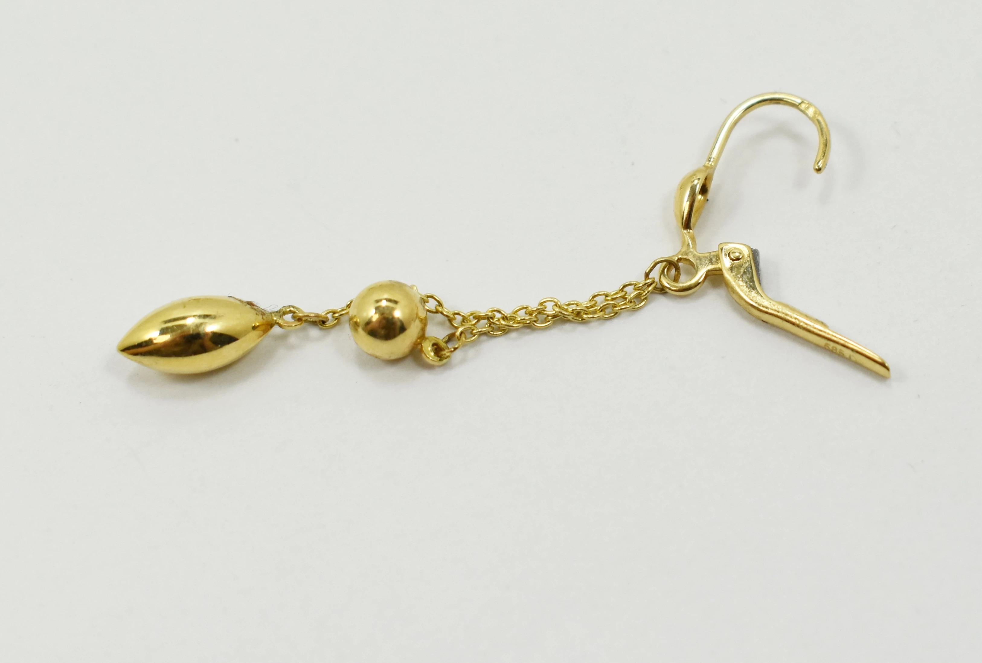 zlote-dlugie-kolczyki-585-224-motyw-inny-ksztalt