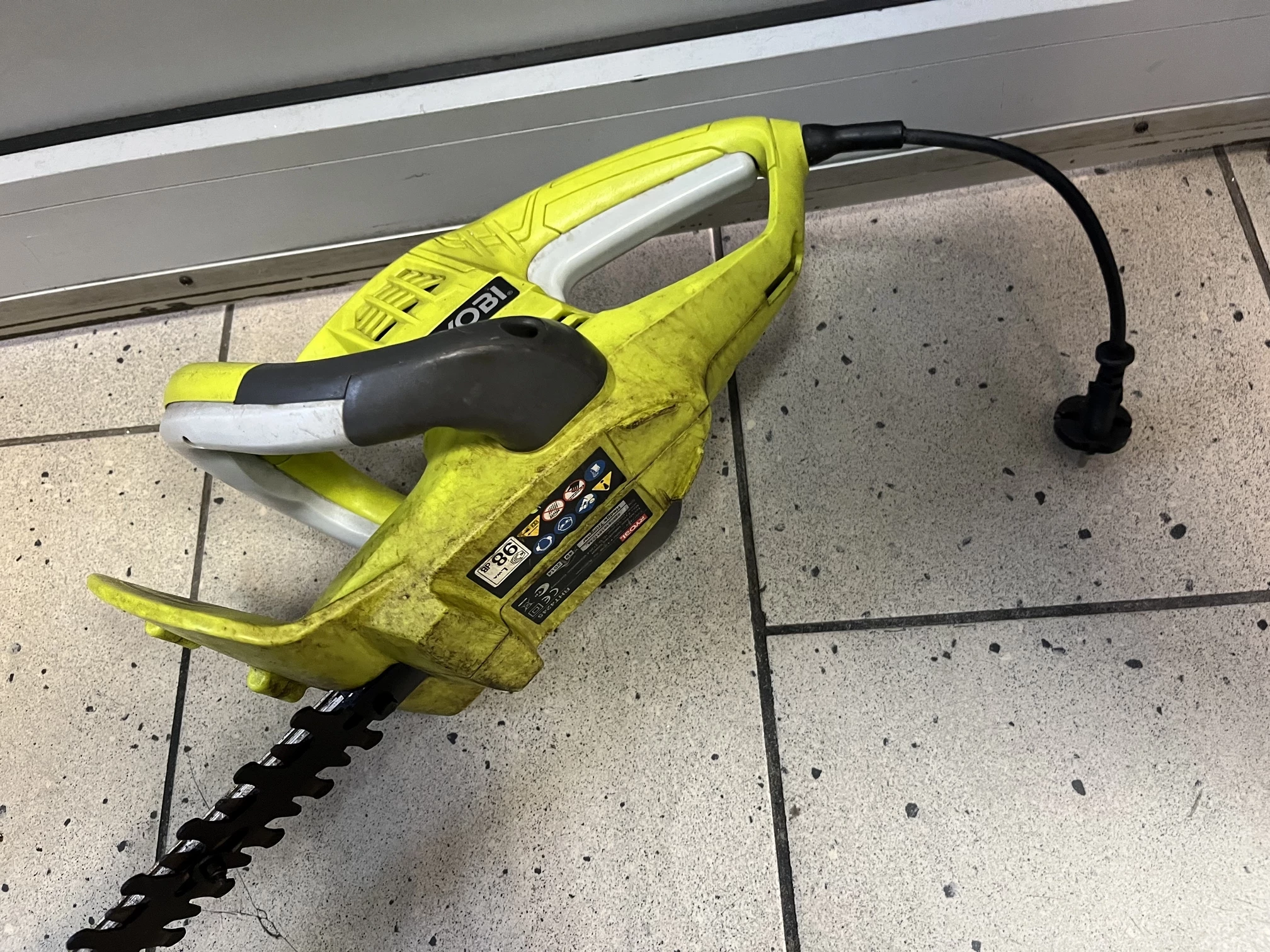 nozyce-do-zywoplotu-ryobi-rht-4245-ean-gtin-4892210818454