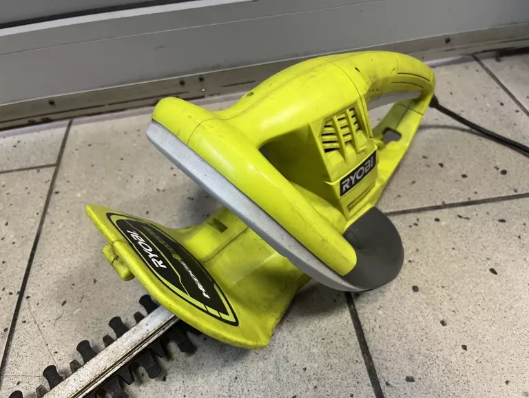nozyce-do-zywoplotu-ryobi-rht-4245-marka-ryobi