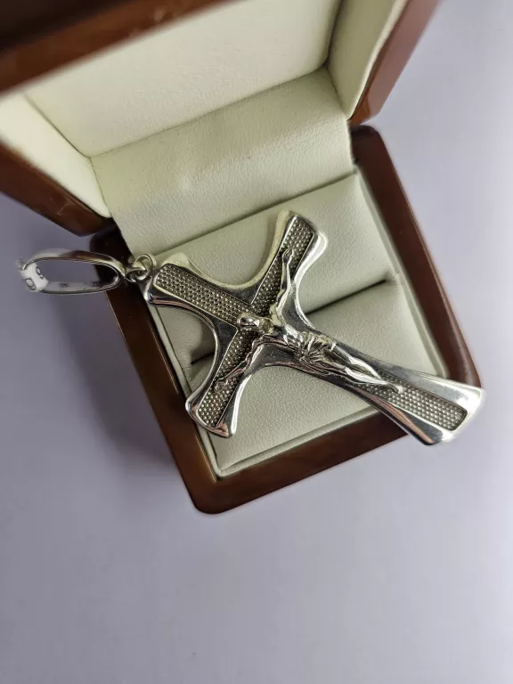 srebrny-krzyz-1471g-925-jagiellonska-721-szczecin-rs