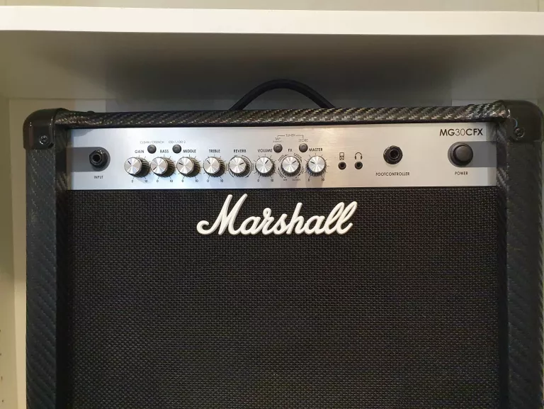 WZMACNIACZ GITAROWY MARSHALL MG30 CFX