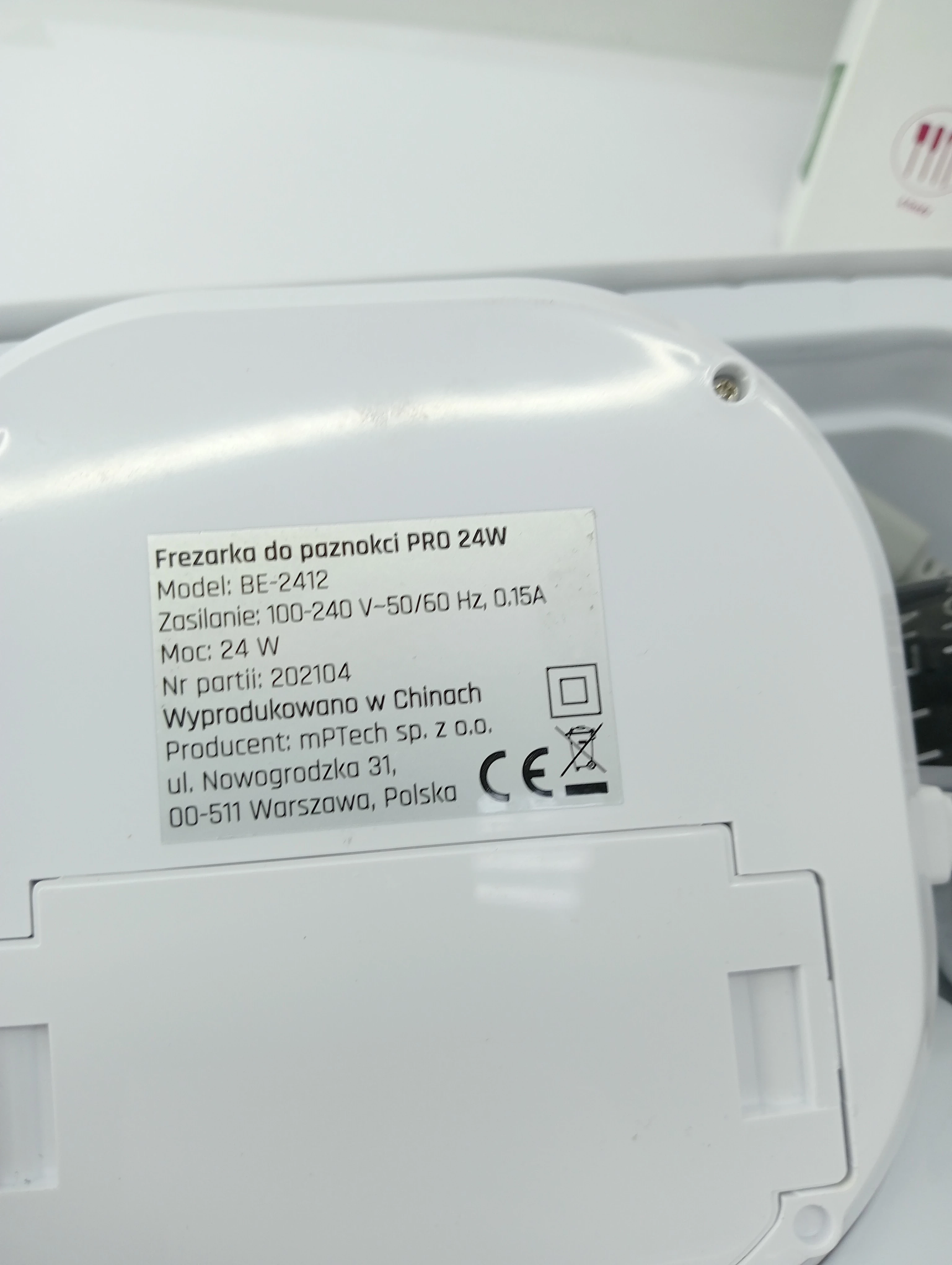 hoffen-frezarka-do-paznokci-kolor-dominujacy-bialy