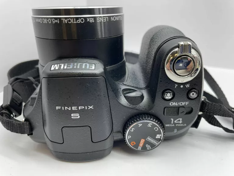 APARAT FUJIFILM FINEPIX S2950