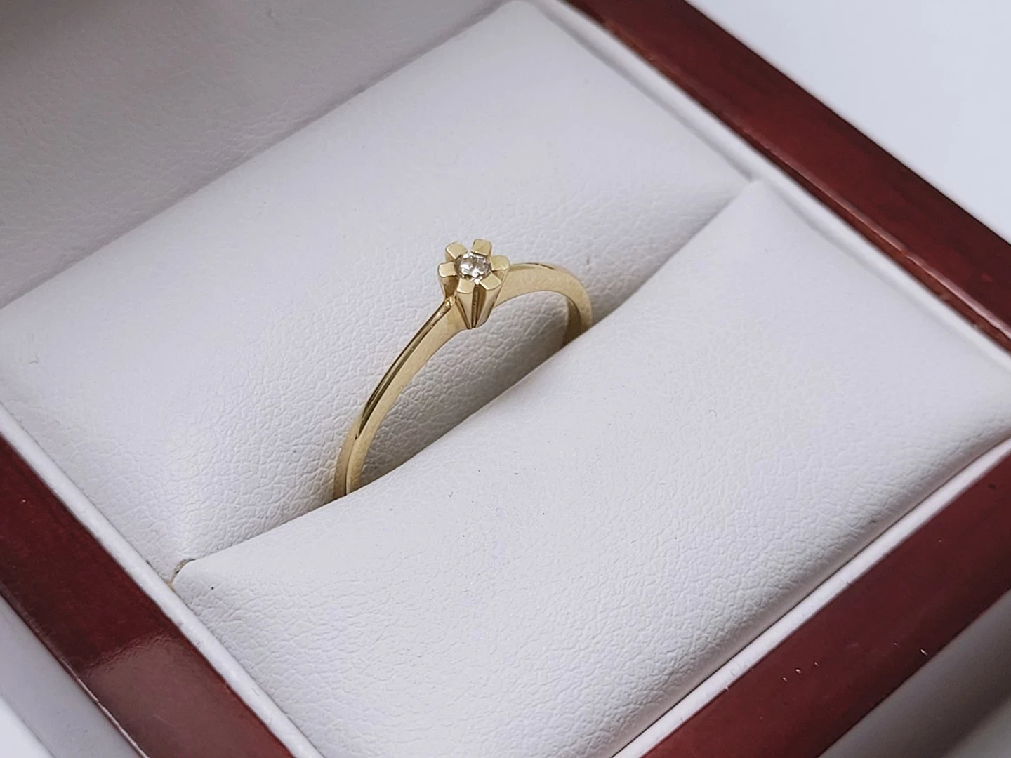 zloty-pierscionek-z-cyrkonia-125g-585-roz14-material-15835-2