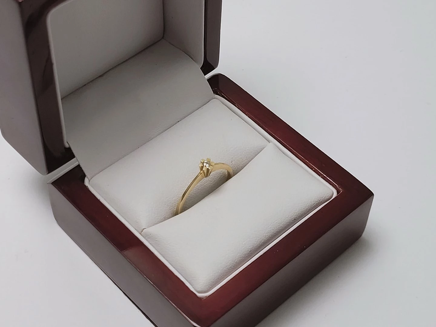 zloty-pierscionek-z-cyrkonia-125g-585-roz14-stan-11323-2