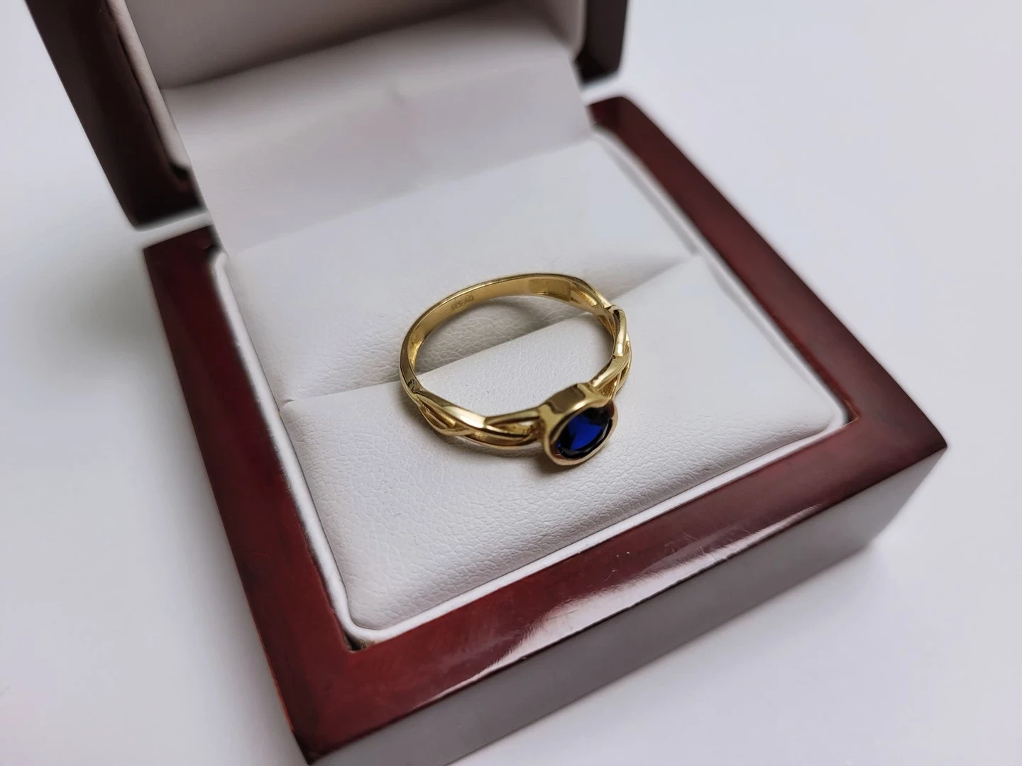 piekny-zloty-pierscionek-205g-pr585-r16-kamien-17088-128