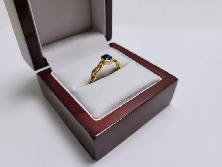 piekny-zloty-pierscionek-205g-pr585-r16-stan-11323-2