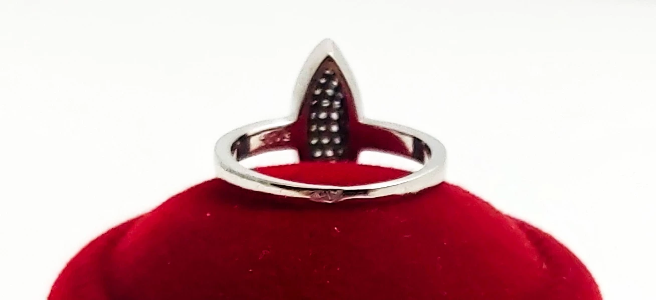 srebrny-podluzny-pierscionekp92531gr11-material-15835-4