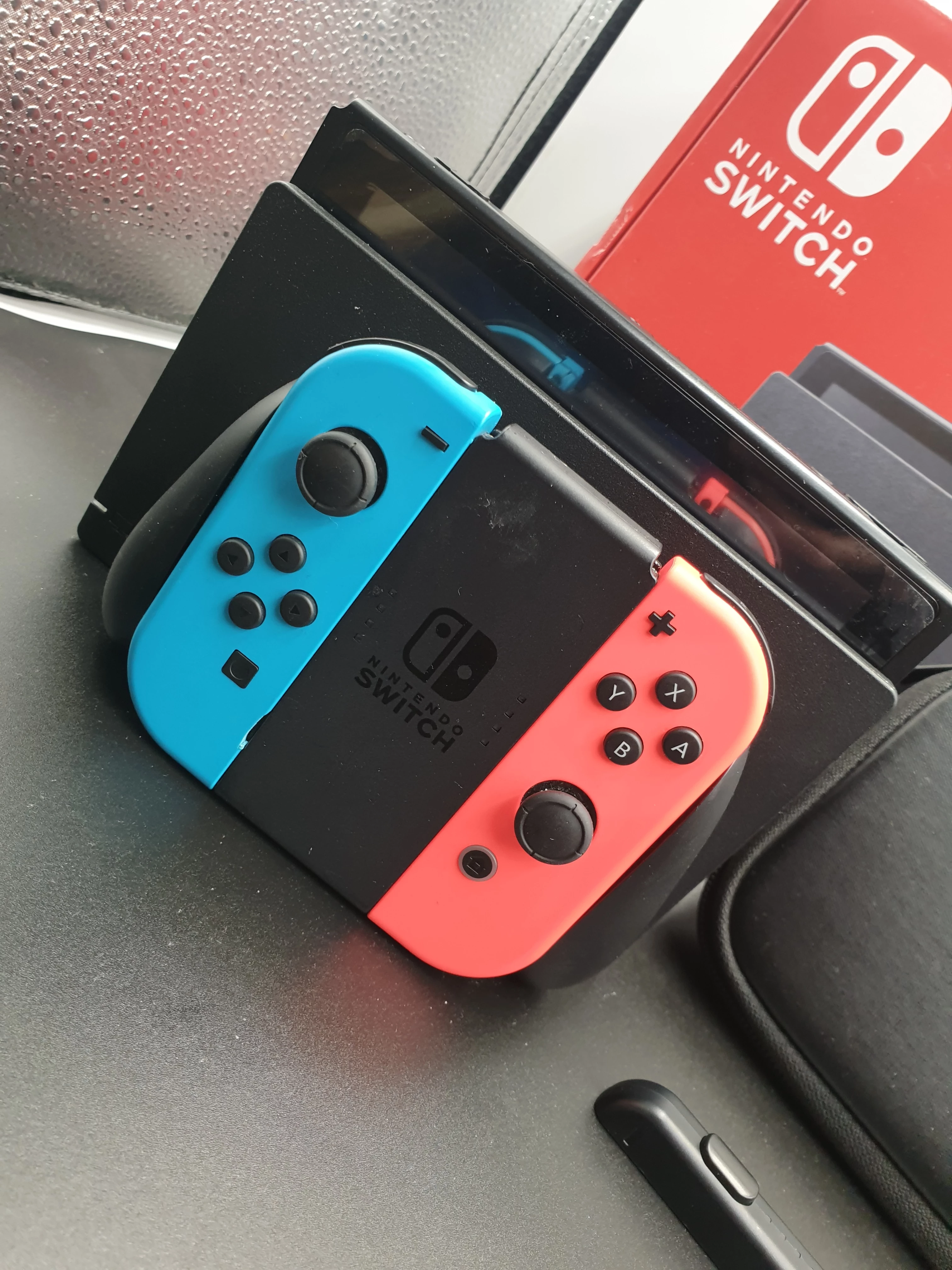 konsola-nintendo-switch-hac-001-01-32gb-zestaw-stan-opakowania-otwarte