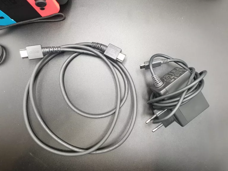 KONSOLA NINTENDO SWITCH HAC-001(-01) 32GB ZESTAW