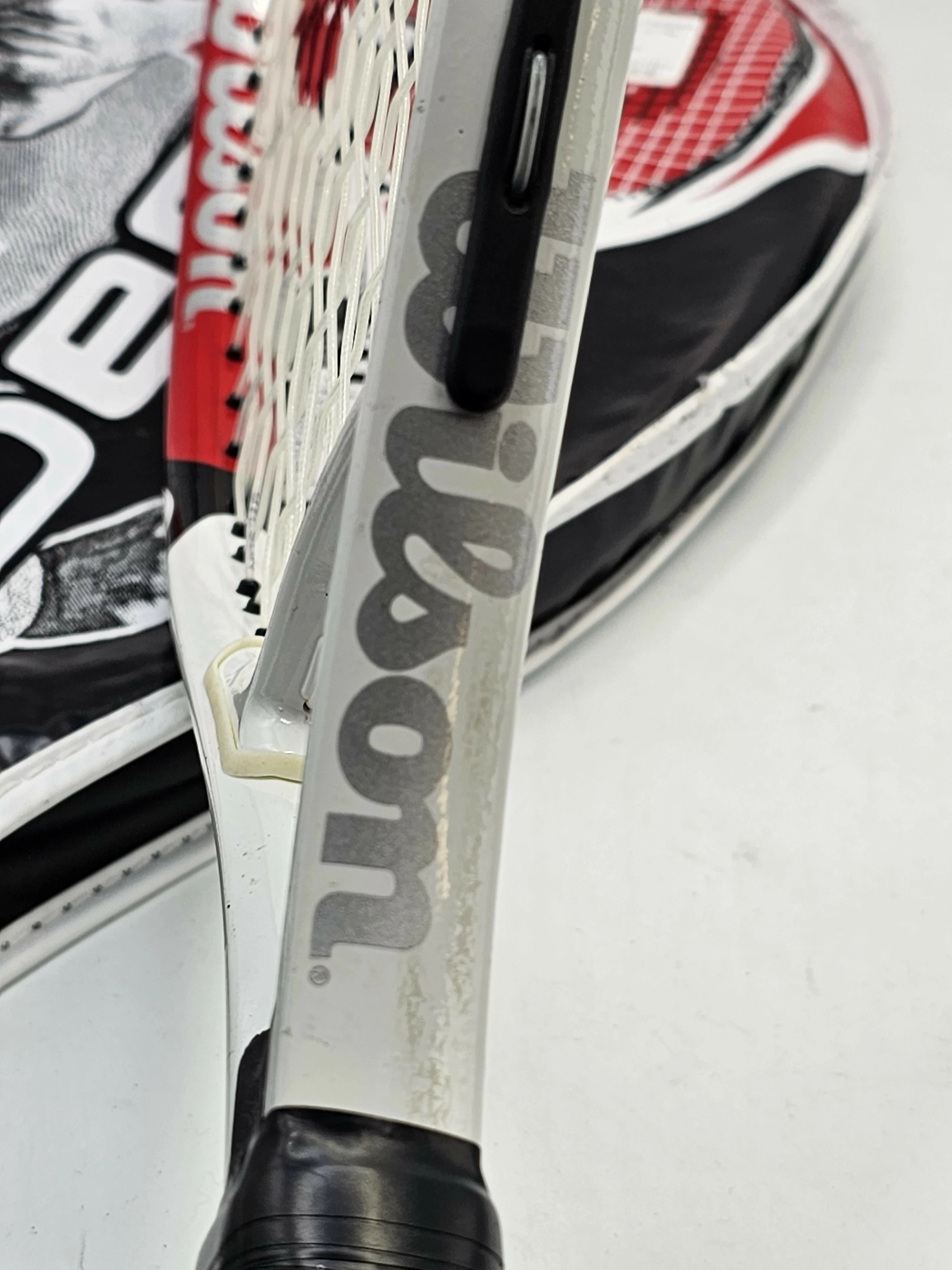 rakieta-wilson-roger-federer-l00-3-78-junior-material-grafit