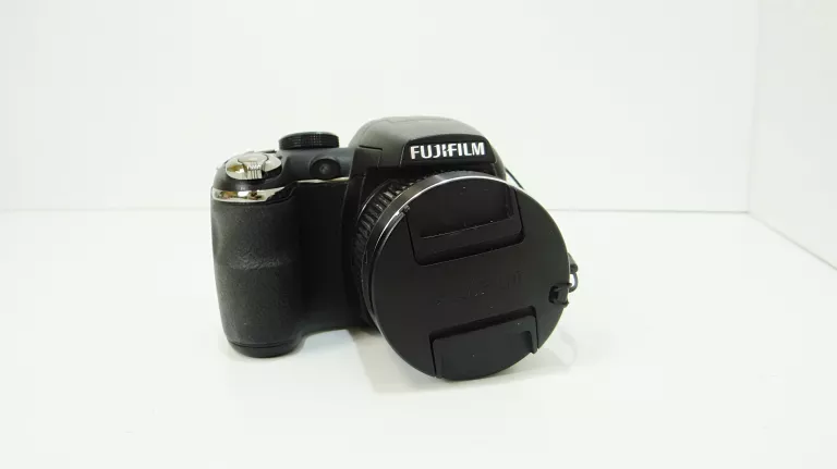APARAT FUJI FINEPIX S3400