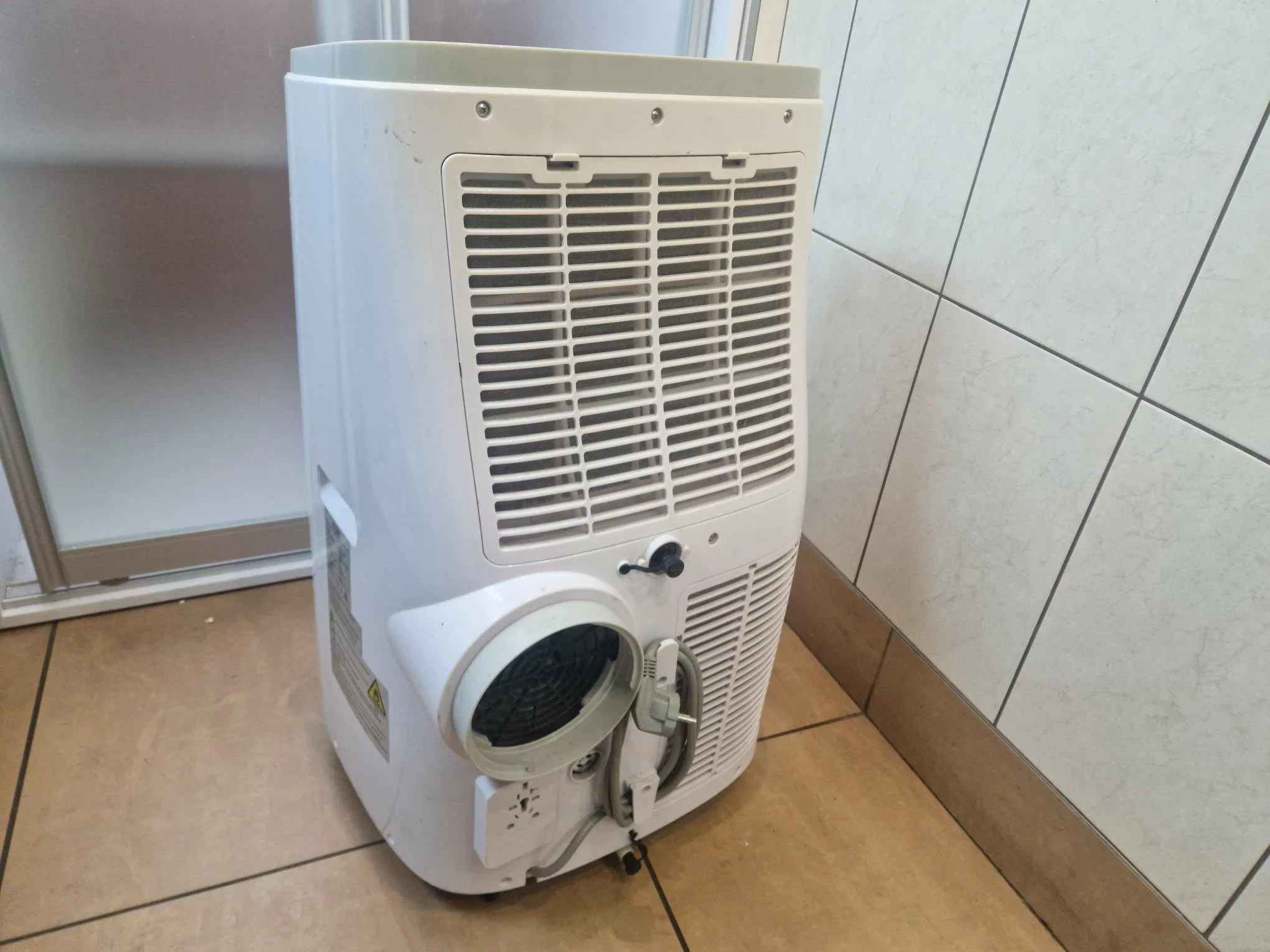 klimatyzator-volteno-vo1982-kolor-dominujacy-bialy