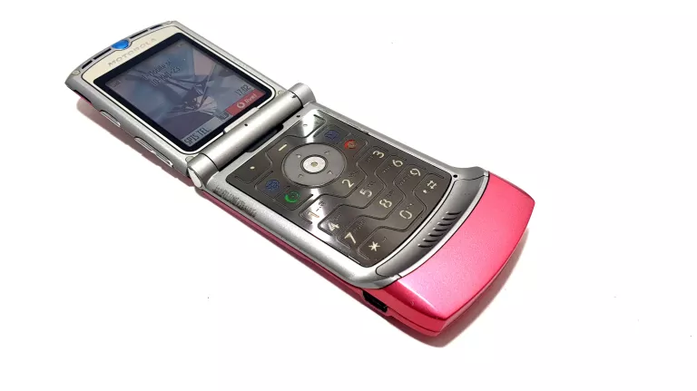 TELEFON MOTOROLA V3