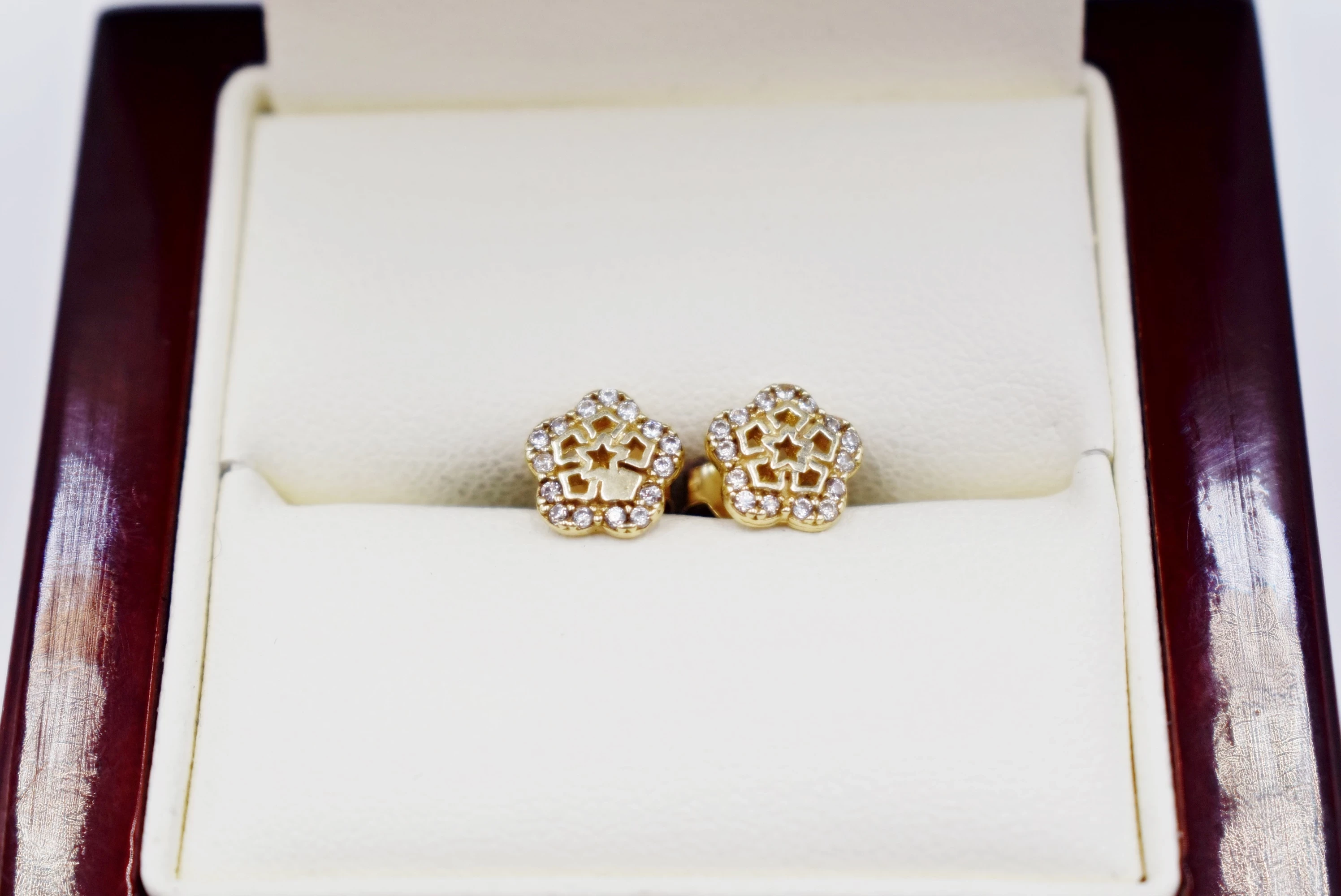 wyjatkowe-zlote-kolczyki-cyrkonie-333-12g-sztyft-rodzaj-zapiecia-2207-1