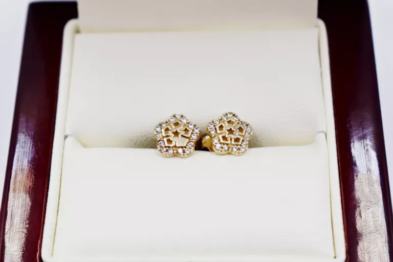 wyjatkowe-zlote-kolczyki-cyrkonie-333-12g-sztyft-rodzaj-zapiecia-2207-1