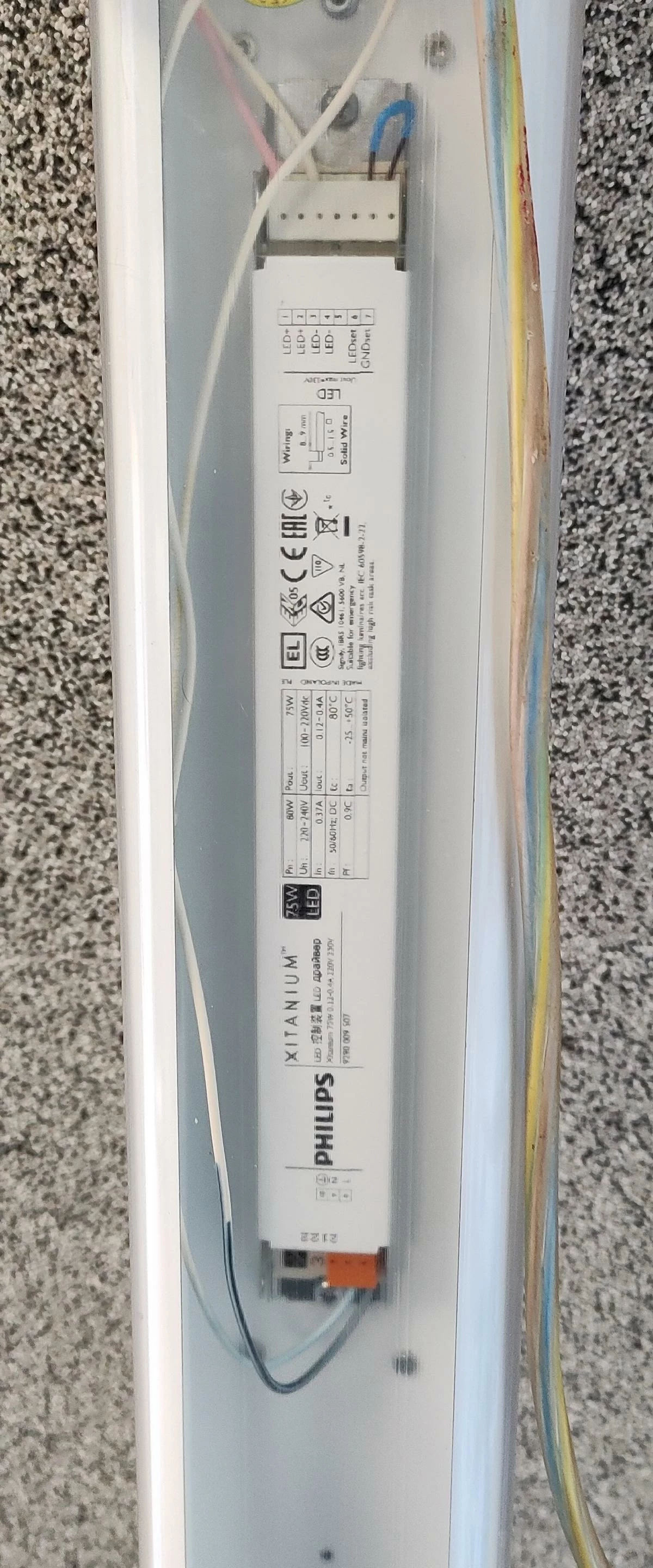 lampa-led-philips-wt471c-led64s840-psu-wb-l1600-barwa-swiatla-bialy-neutralny