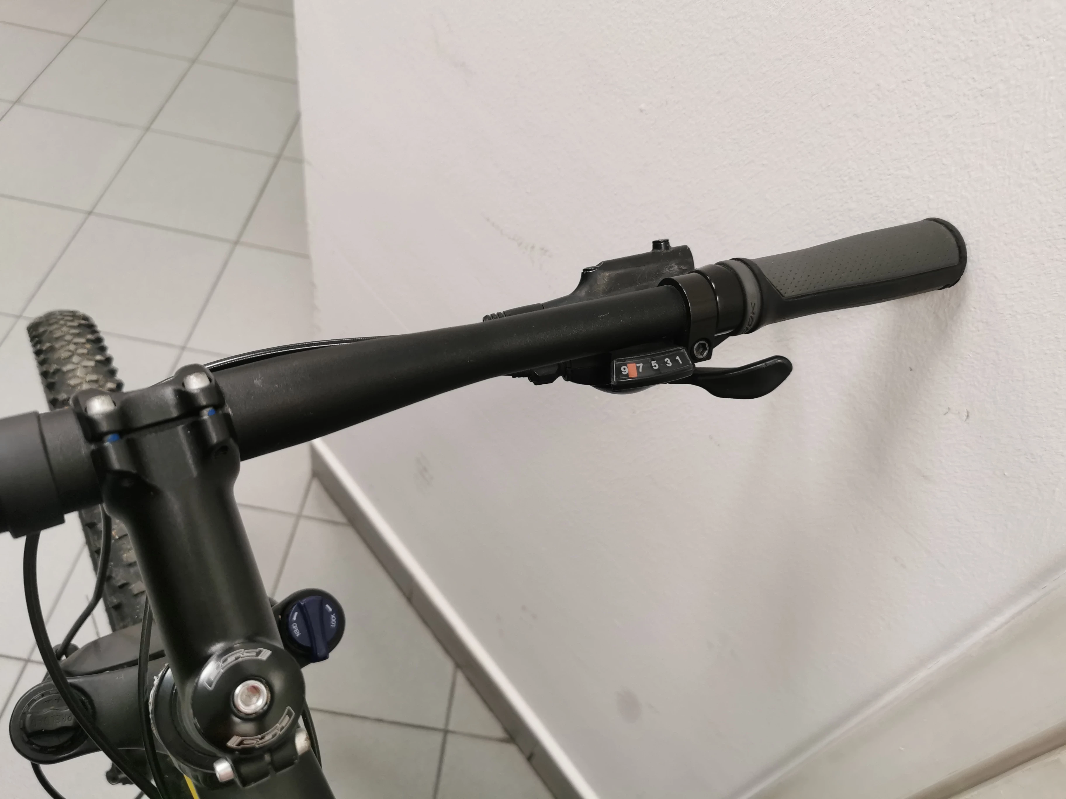 rower-unibike-shadow-29-product-id-4cbfc7eb-9ff3-404d-b789-11abf52e2046