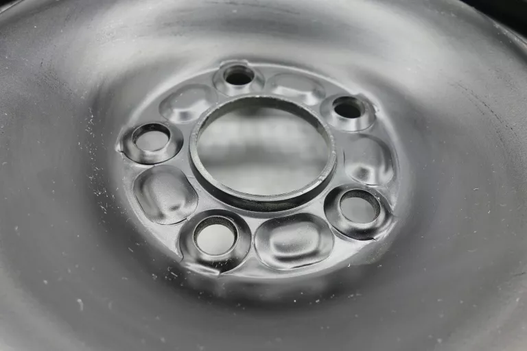 felga-trebl-stalowa-at-jak-nowe-at-rozstaw-srub-inny