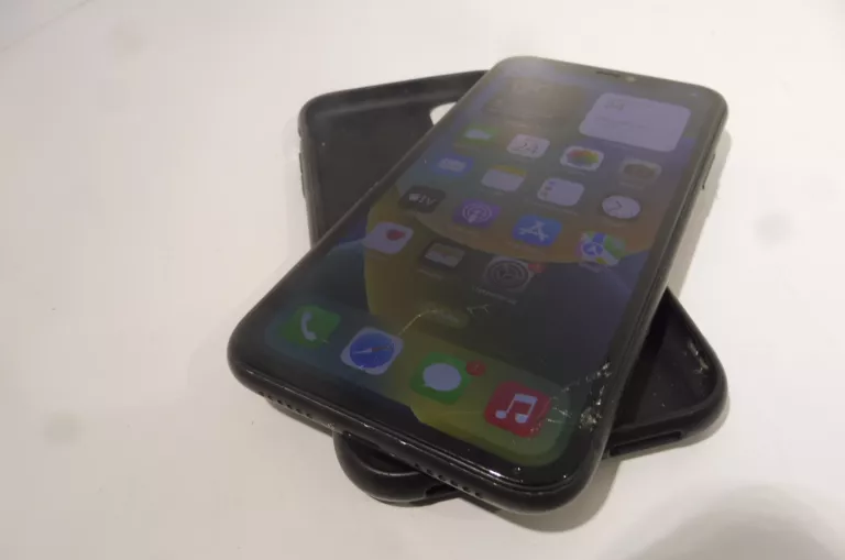 TELEFON IPHONE 11 64 GB KONDYCJA 85% ZBITY