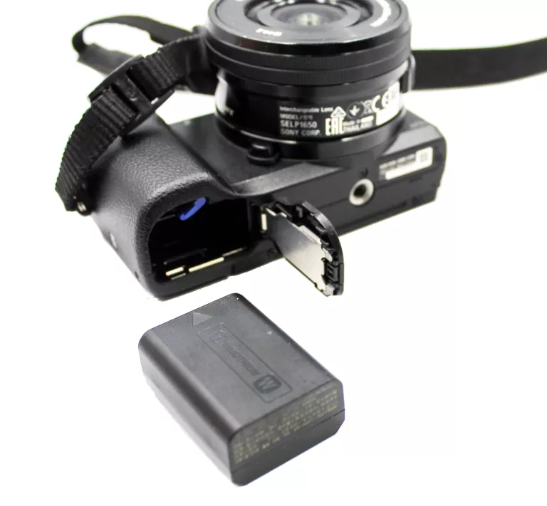 APARAT FOTOGRAFICZNY SONY A5100 KORPUS + OBIEKTYW