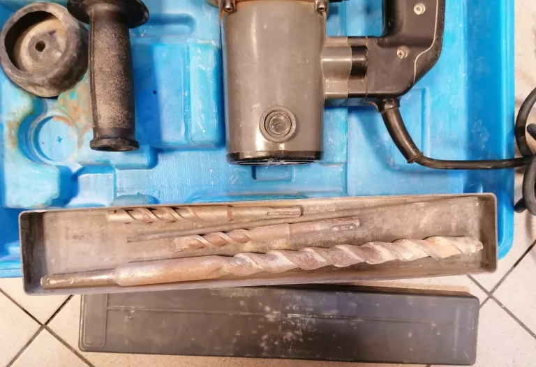 mlotowiertarka-kinzo-25c20-walizka-funkcyjnosc-3-funkcyjny-wiercenie-z-i-bez-udaru-podkuwanie