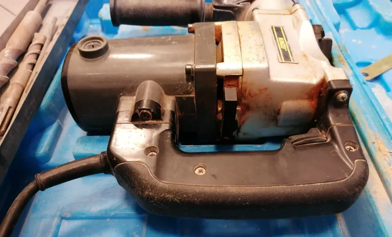 mlotowiertarka-kinzo-25c20-walizka-maksymalna-moc-850