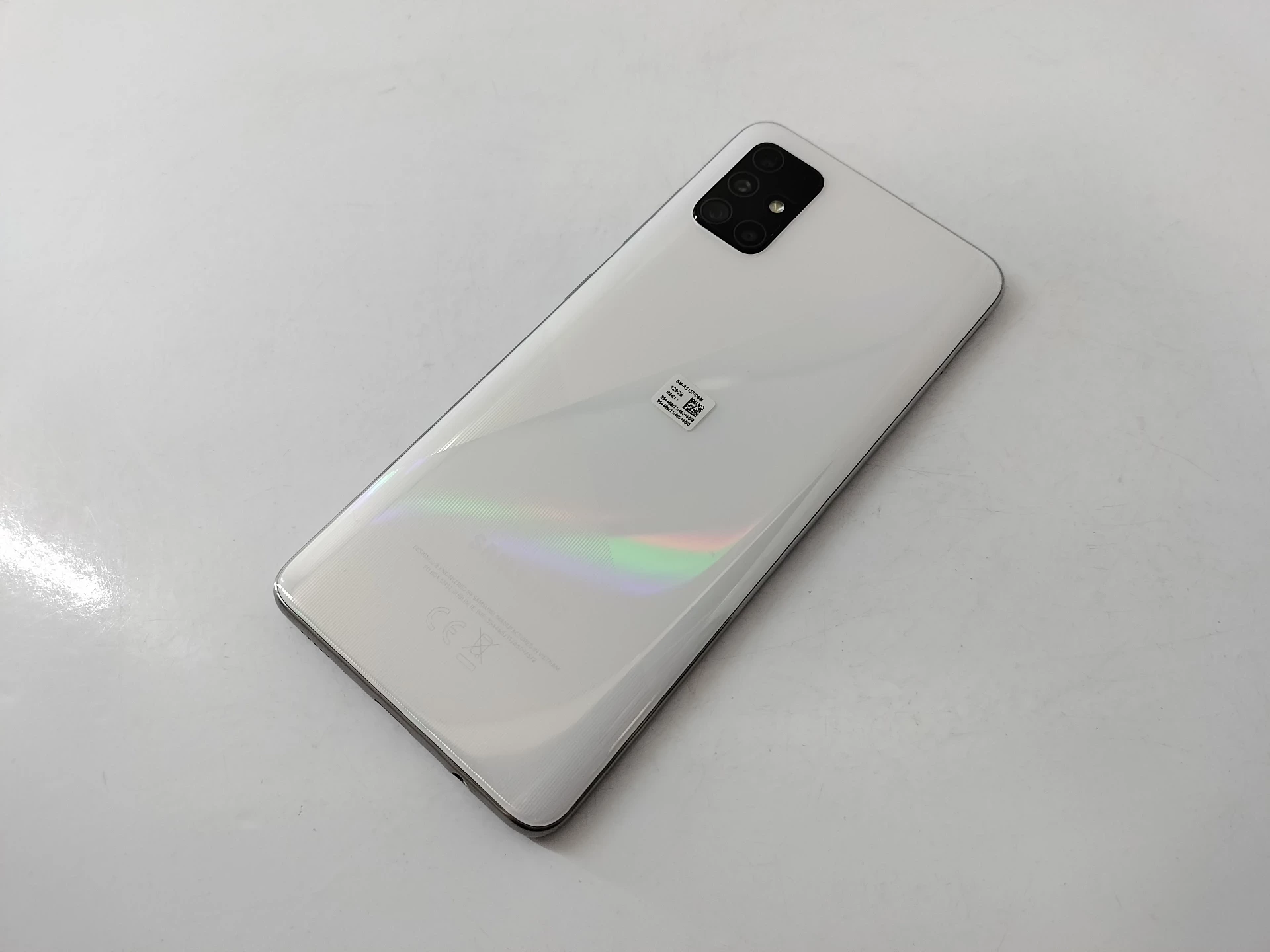 samsung-galaxy-a51-128gb-bialy-opis-typ-smartfon