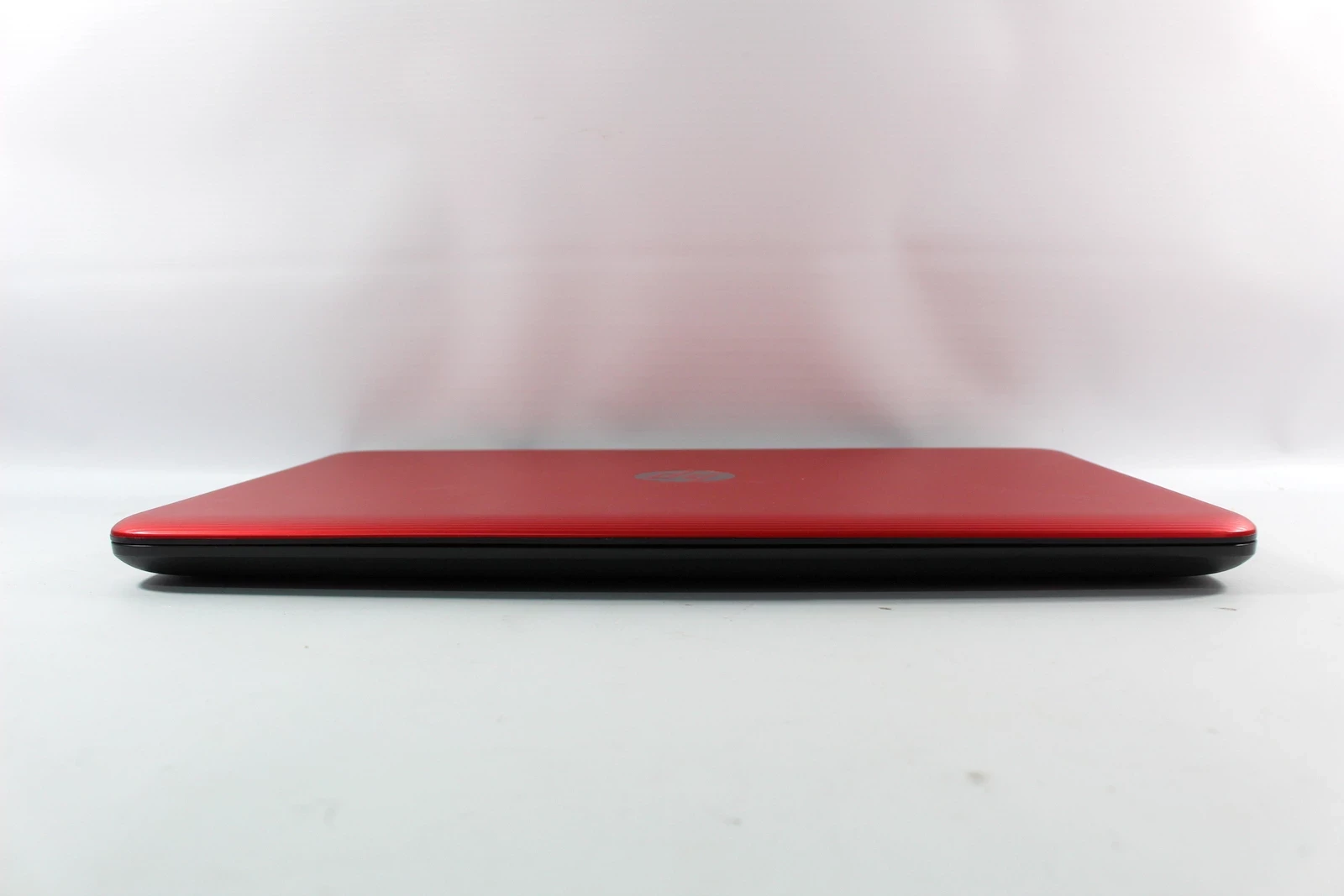 laptop-hp-czerwony-torba-czerwona-przekatna-ekranu-156