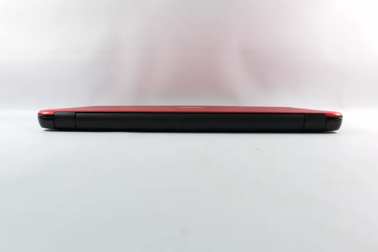 laptop-hp-czerwony-torba-czerwona-seria-procesora-intel-core-i3