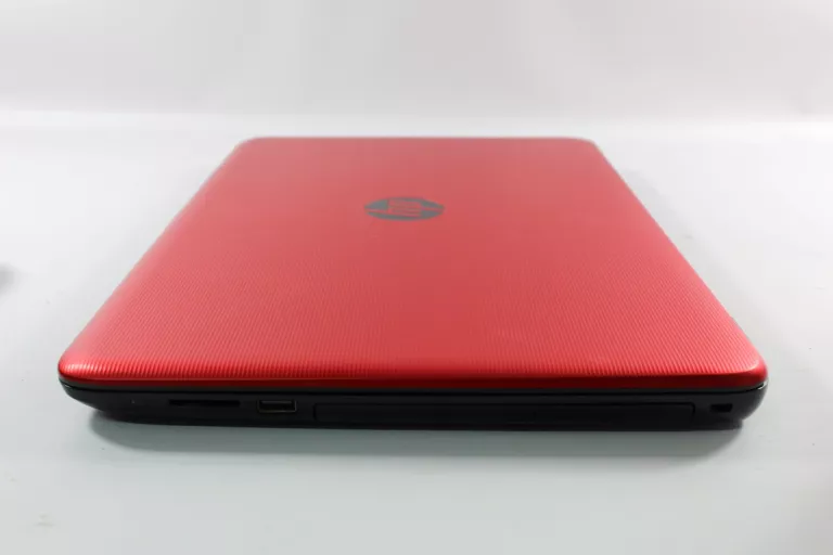 laptop-hp-czerwony-torba-czerwona-kod-producenta-tpn-c125