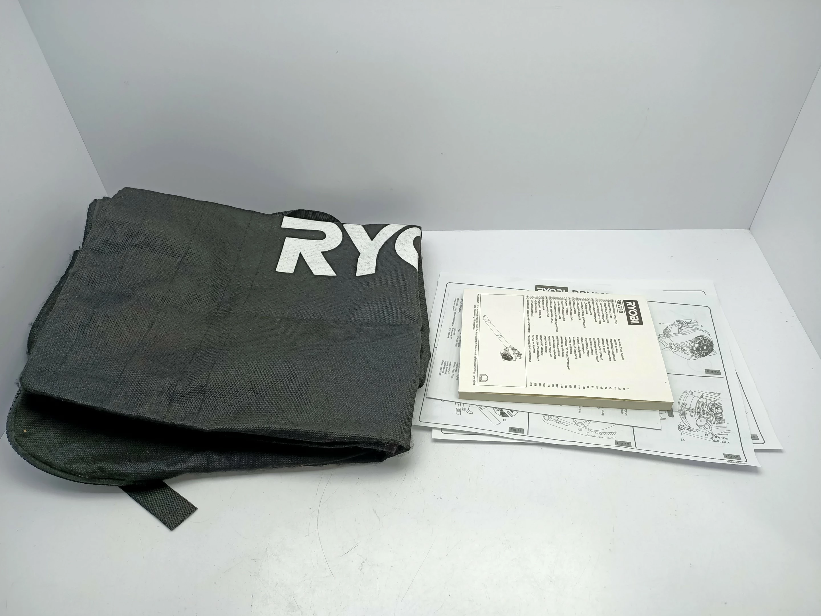 dmuchawa-do-lisci-ryobi-rbv26b-320kmh-komplet-predkosc-przeplywu-powietrza-325