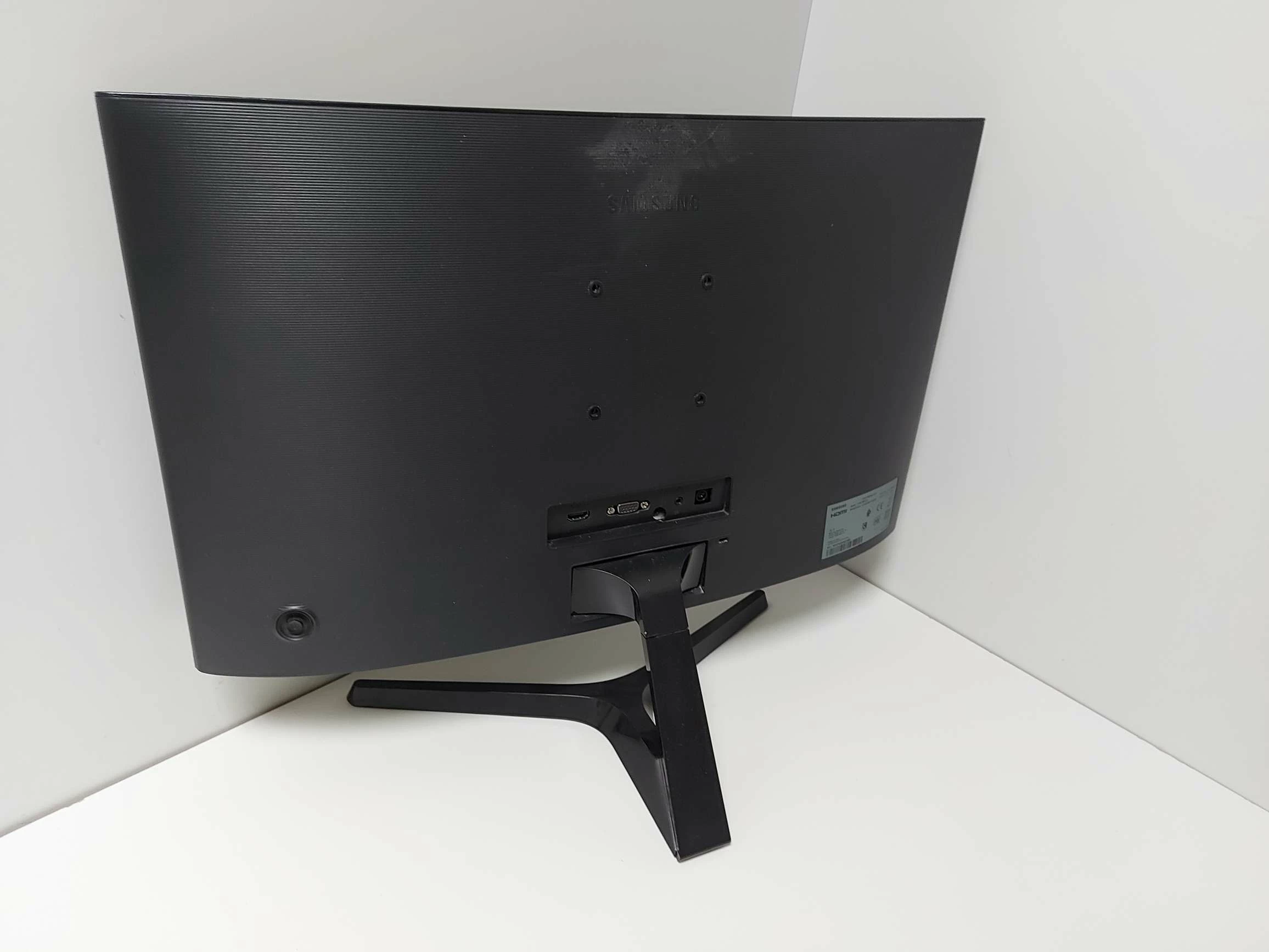 monitor-samsung-c24f396fhu-przekatna-ekranu-cale-2350