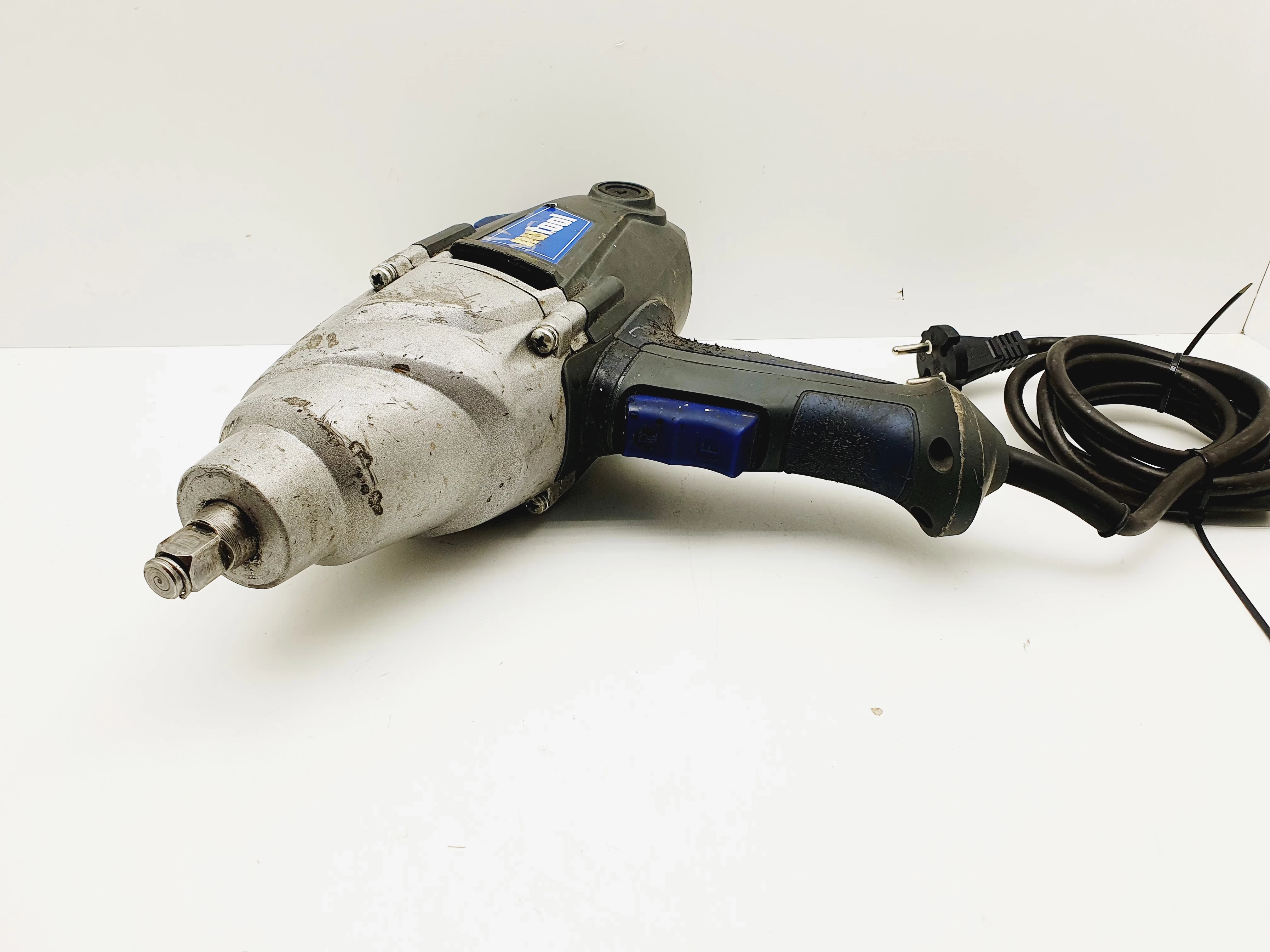 klucz-udarowy-zakretarka-nutool-npw1051-1050w-rodzaj-klucza-nasadowy