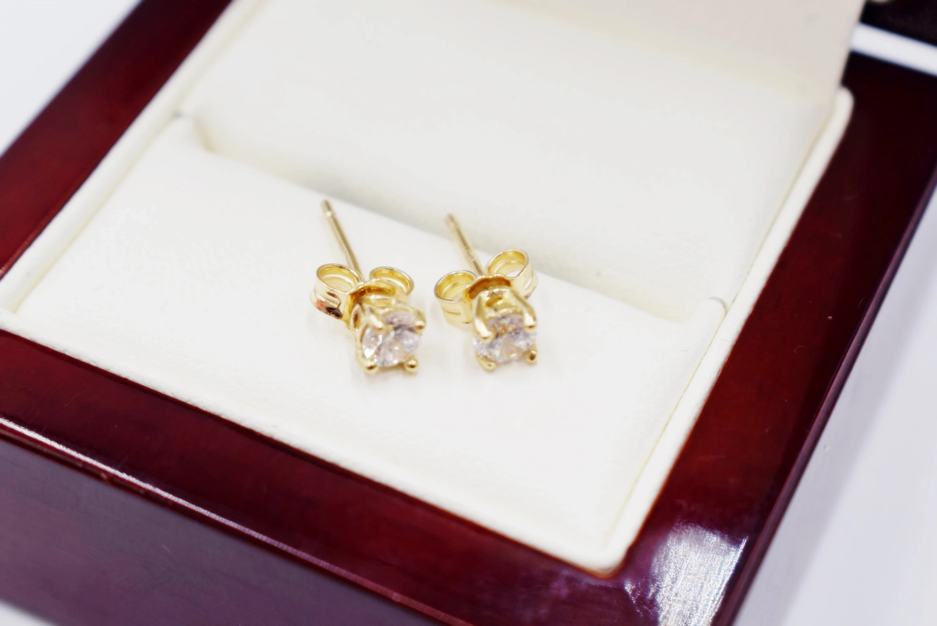 sliczne-zlote-kolczyki-z-cyrkonia-p585-182g-material-15835-2