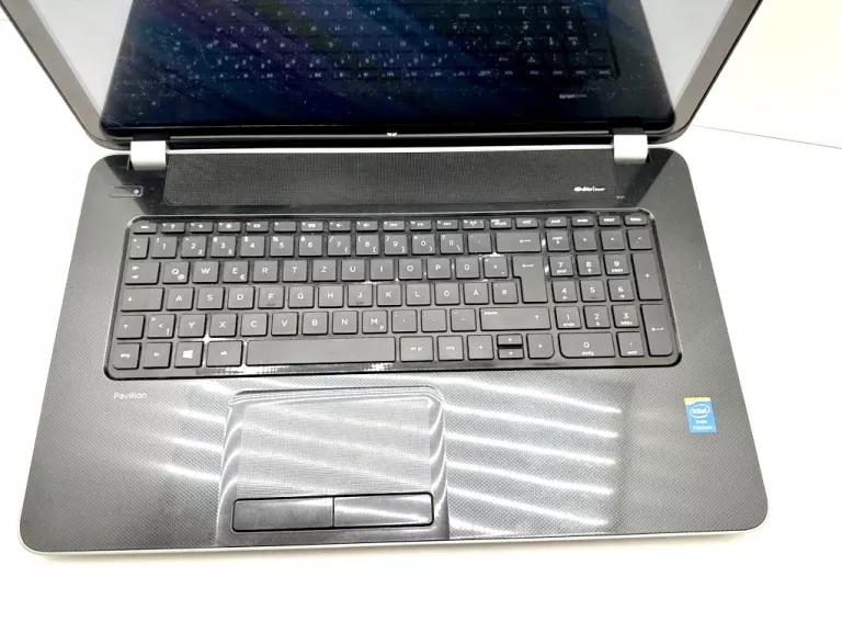 LAPTOP HP PAVILION 2020M 4GB RAM 1TB /ZASIL