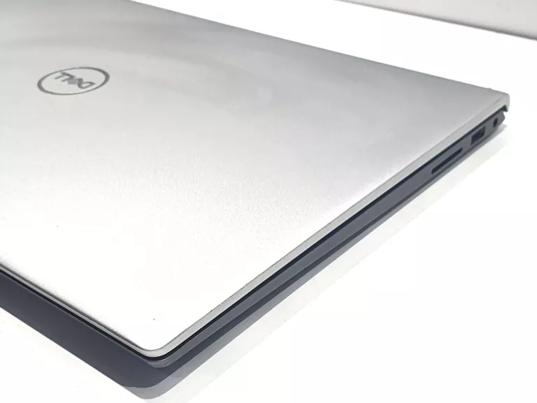 LAPTOP DELL INSPIRON P106F