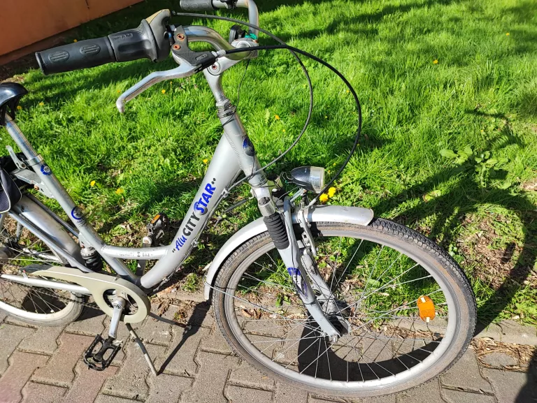 rower-damka-srebrny-alu-city-star-28-cali-model-city-star