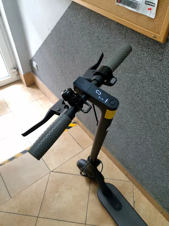 hulajnoga-xiaomi-mi-1-s-moc-silnika-250