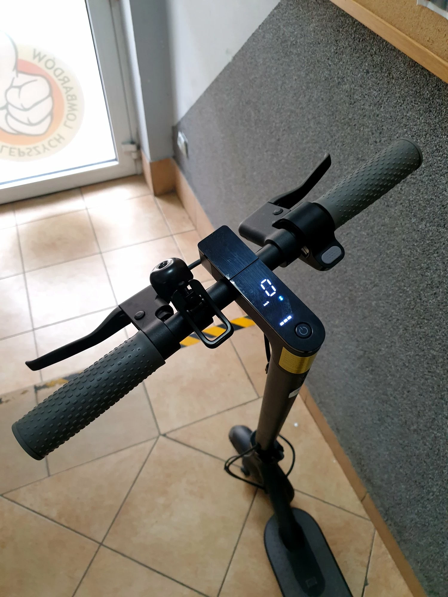 hulajnoga-xiaomi-mi-1-s-stan-uzywany