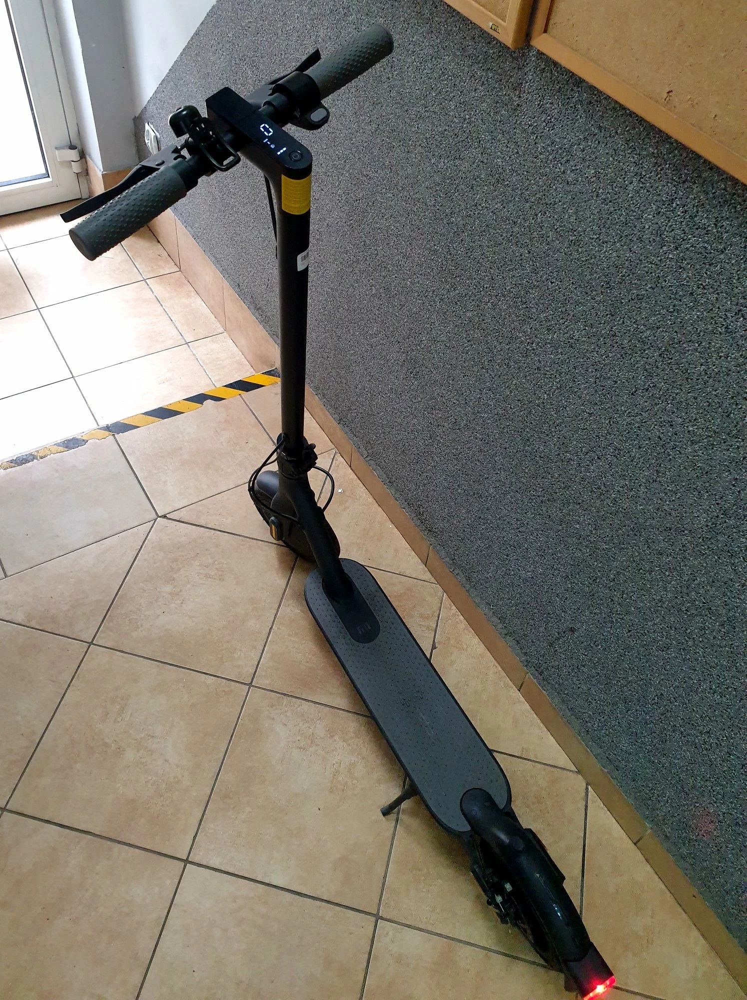 hulajnoga-xiaomi-mi-1-s-predkosc-maksymalna-25